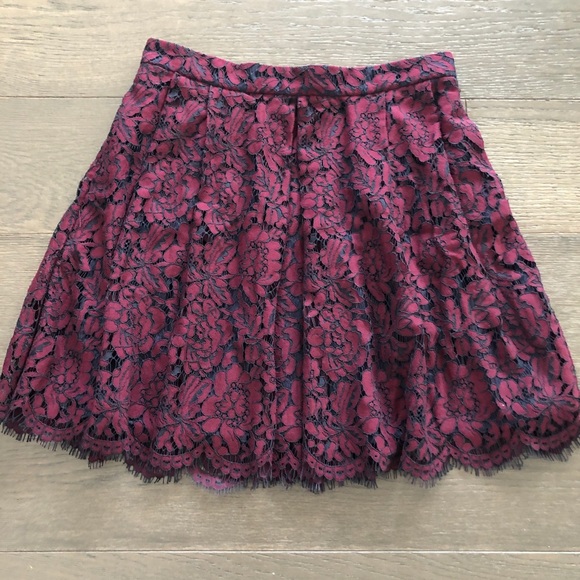 Maroon Banana Republic Lace boxed Pleated Skrt 10 - Picture 1 of 11